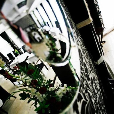 Oyo Clayton Lodge ニューカッスル・アンダー・ライム エクステリア 写真